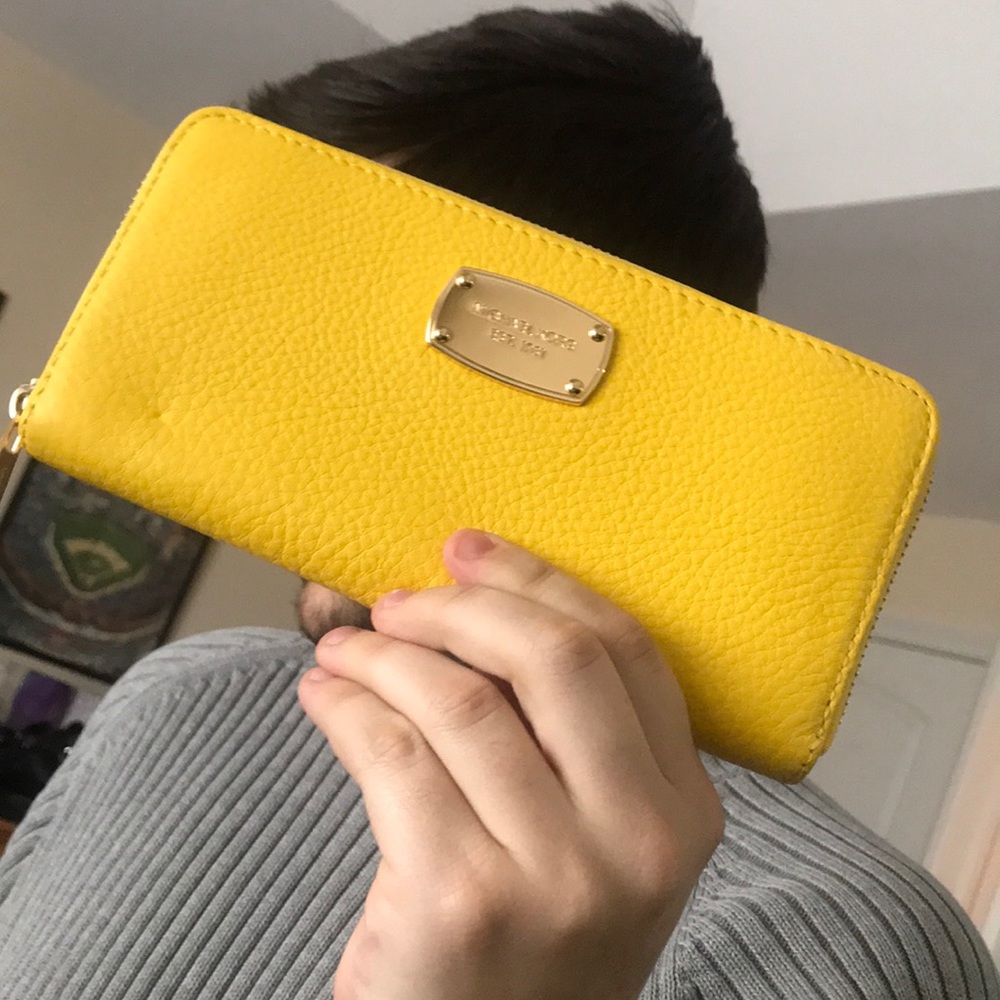 yellow wallet